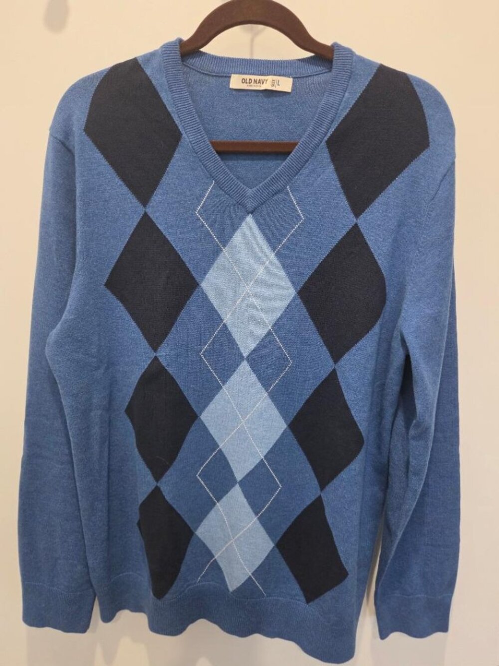 Old Navy Men's V Neck Argyle Blue & Black Cotton Long Sleeve Sweater  L
